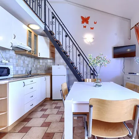 Stela By Interhome * Medulin