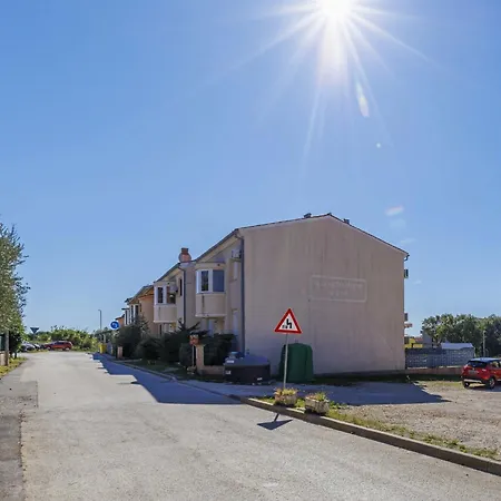 Stela By Interhome Apartament